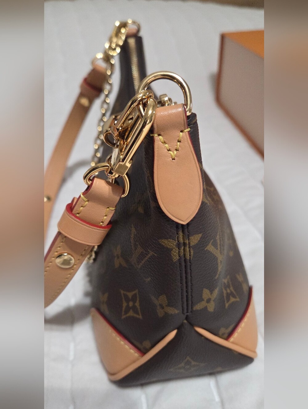 Louis Vuitton Boulogne PM - Picture 9 of 16